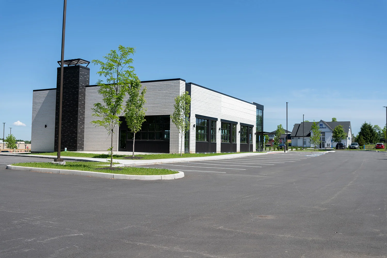 S Windsor Cedar Ave 0263.webp